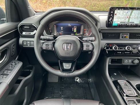 New 2025 Honda Pilot Black Edition image 20