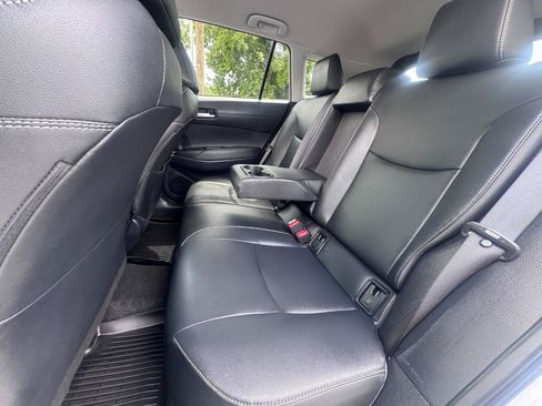 Used 2026 Toyota Corolla Cross XLE FWD image 17