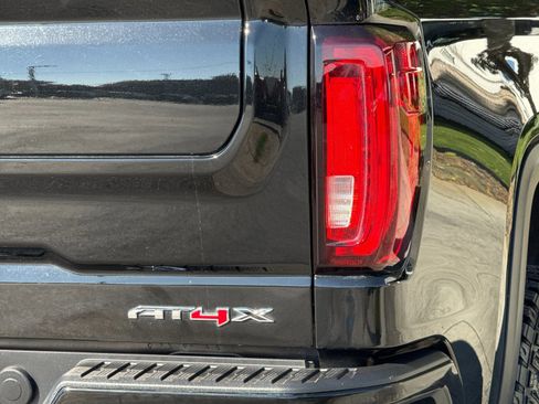 Used 2024 GMC Sierra 1500 AT4X image 33