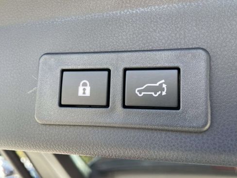 Certified 2025 Subaru Ascent Limited w/ Popular Package #1 image 11