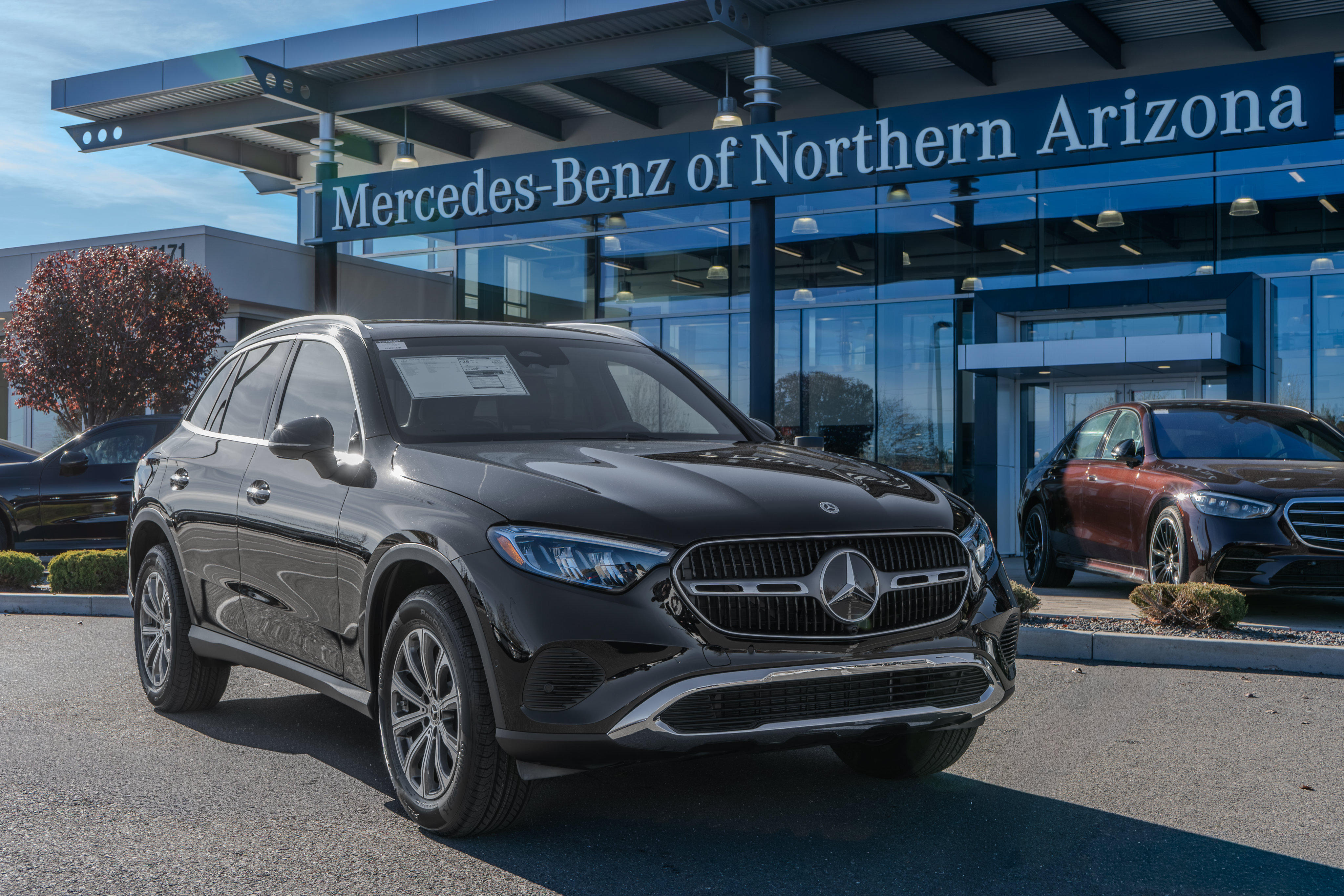 Used 2026 Mercedes-Benz GLC 300 4MATIC image 1