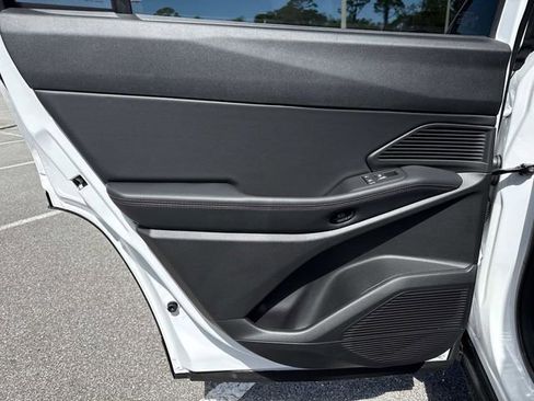 New 2026 Jeep Cherokee Laredo image 9