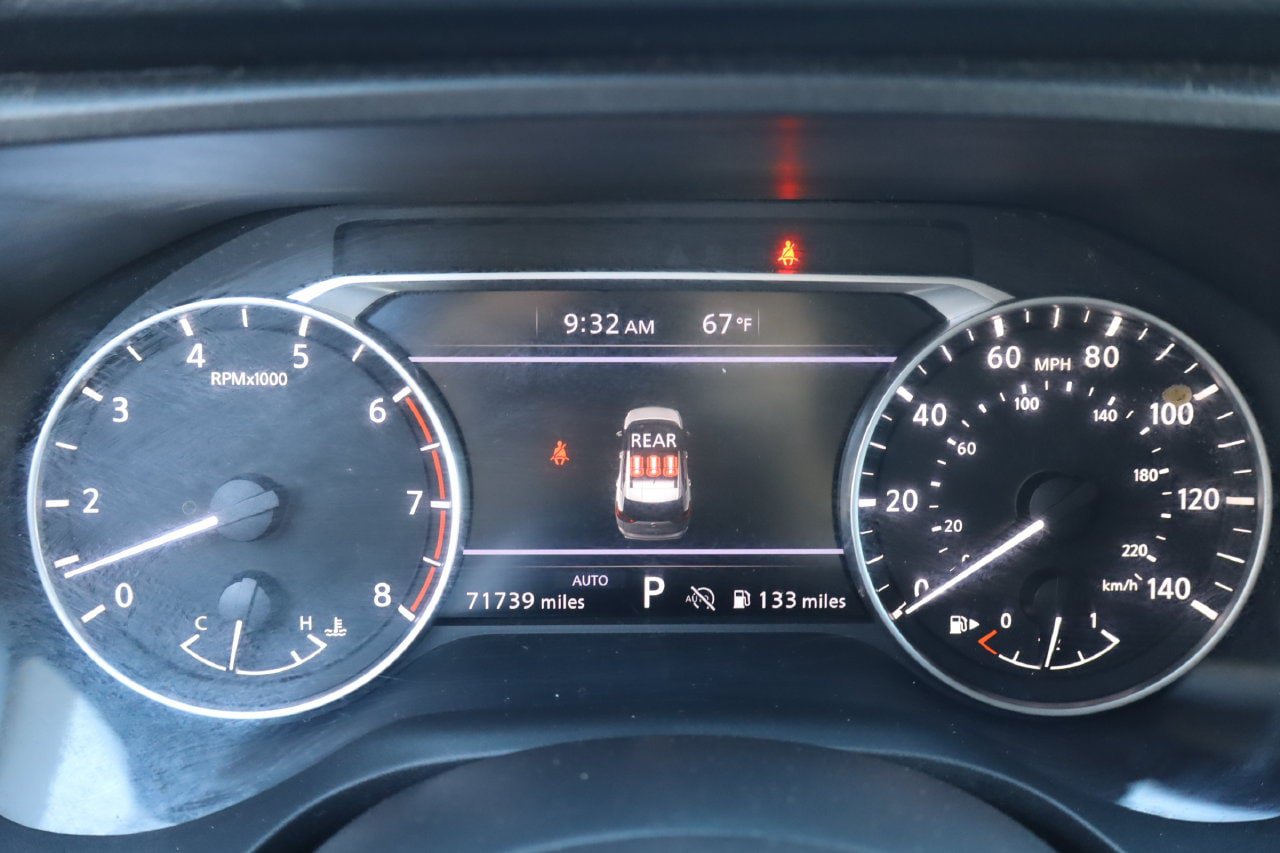 Used 2024 Nissan Rogue S AWD/4WD image 9