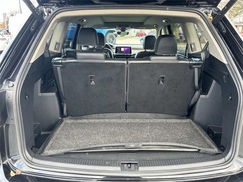 Used 2024 Volkswagen Atlas SEL Premium R-Line image 15