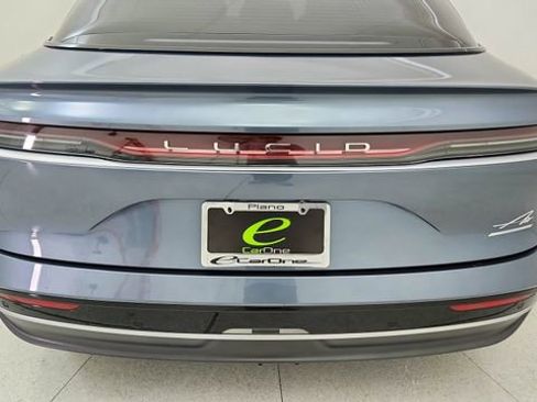 Used 2024 Lucid Air Touring image 11