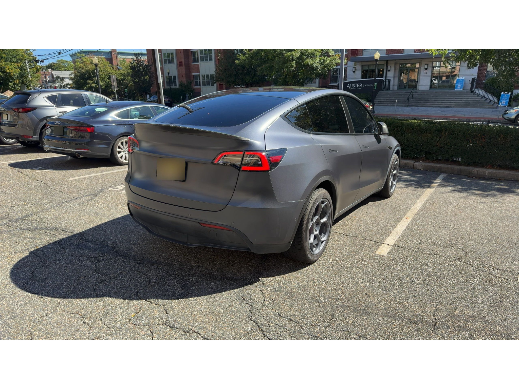 Used 2021 Tesla Model Y Long Range AWD/4WD image 3