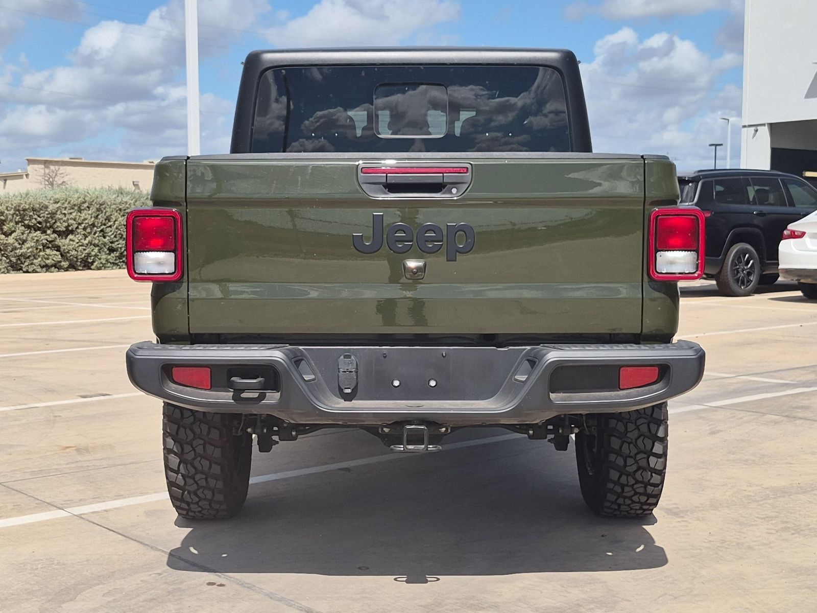 Used 2024 Jeep Gladiator Sport AWD/4WD image 4
