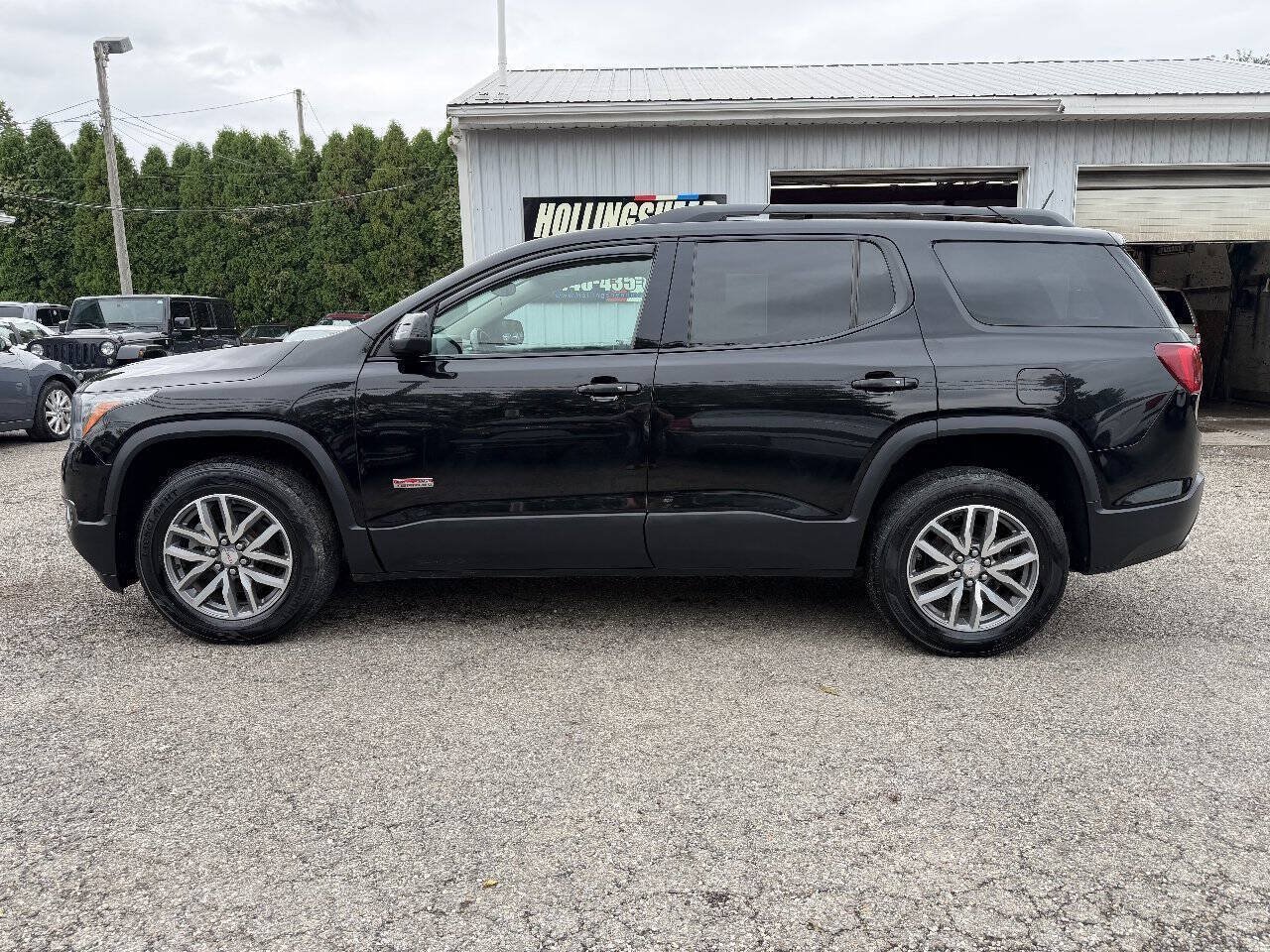 Used 2017 GMC Acadia SLE w/ Driver Alert Package I AWD/4WD image 6