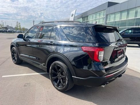 Used 2023 Ford Explorer ST-Line w/ Class IV Trailer Tow Package AWD/4WD image 7