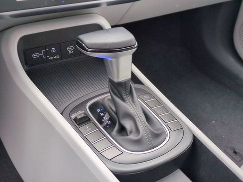 Certified 2024 Hyundai Kona SEL AWD/4WD image 9