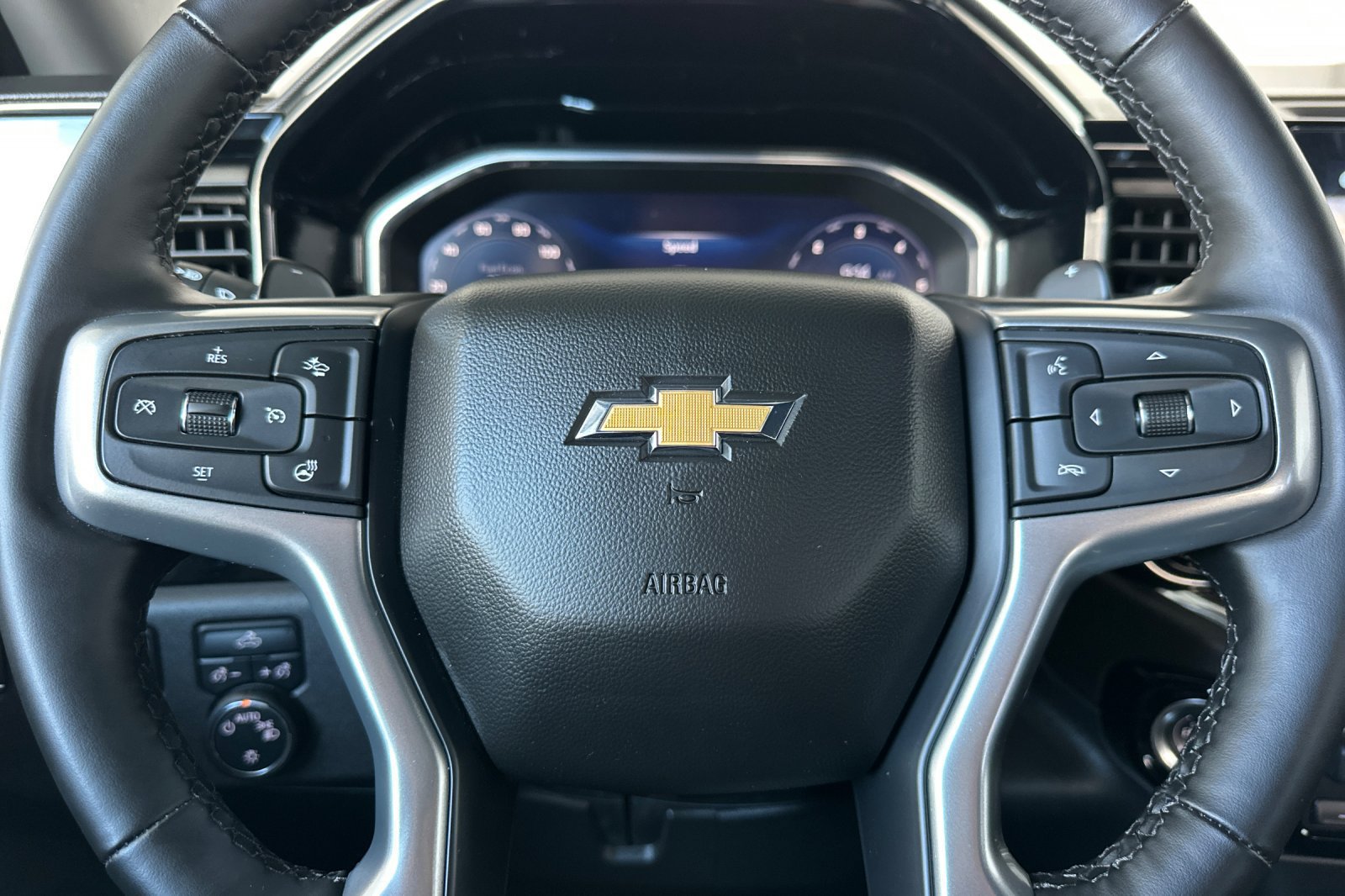 Used 2025 Chevrolet Silverado 1500 LT w/ LPO, Dark Essentials Package RWD image 30