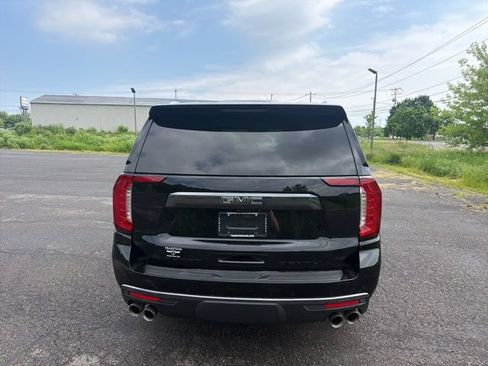 Used 2024 GMC Yukon XL Denali Ultimate AWD/4WD image 4