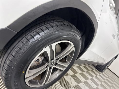 Used 2021 Mercedes-Benz GLC 300 4MATIC image 36