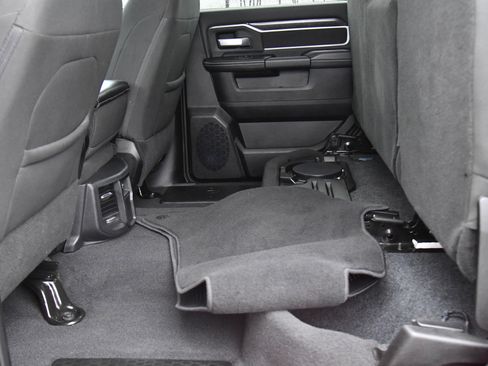 Used 2024 RAM 2500 Big Horn w/ Night Edition image 39