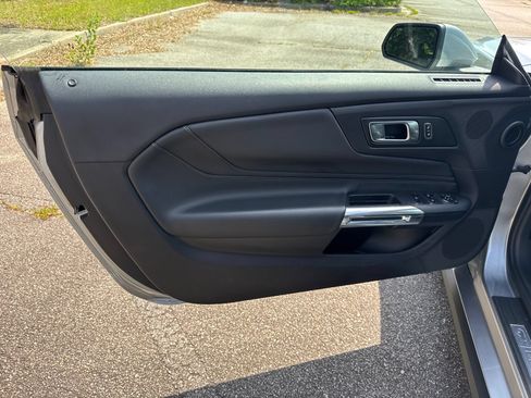 Used 2025 Ford Mustang Premium RWD image 10