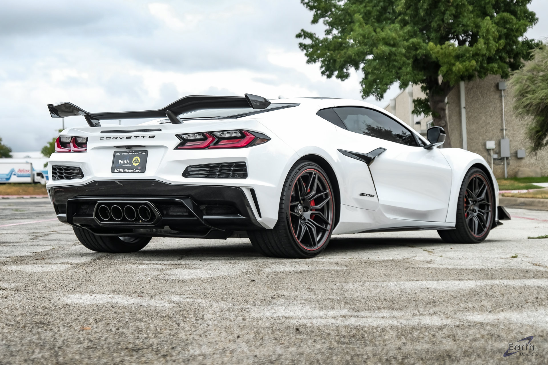 Used 2024 Chevrolet Corvette Z06 w/ Z07 Performance Package RWD image 24
