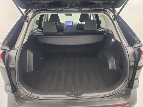 Used 2025 Toyota RAV4 XLE image 18