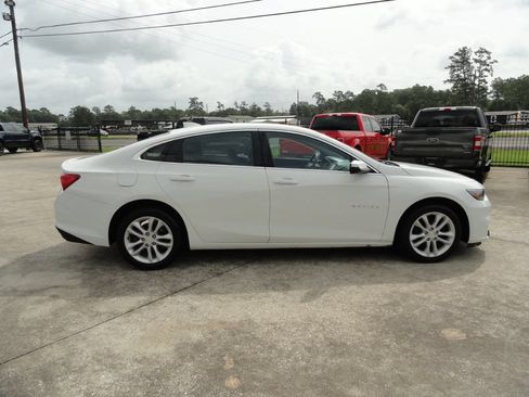 Used 2018 Chevrolet Malibu LT FWD image 5