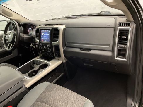 Used 2020 RAM 1500 Classic SLT w/ Luxury Group RWD image 26