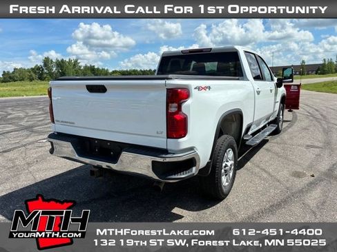 Used 2022 Chevrolet Silverado 2500 LT AWD/4WD image 8