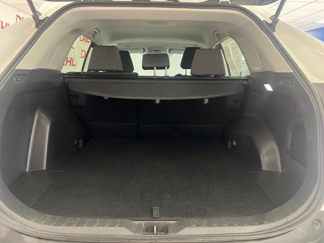Used 2024 Toyota RAV4 XLE AWD/4WD image 8