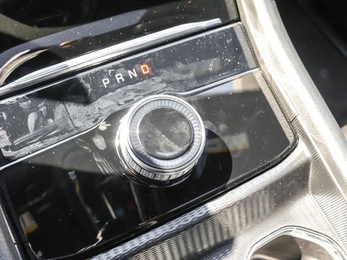 New 2025 Jeep Grand Cherokee Altitude image 21