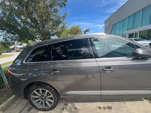 Used 2017 Audi Q7 3.0T Premium Plus AWD/4WD image 4