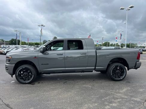 New 2026 RAM 2500 Laramie AWD/4WD image 4