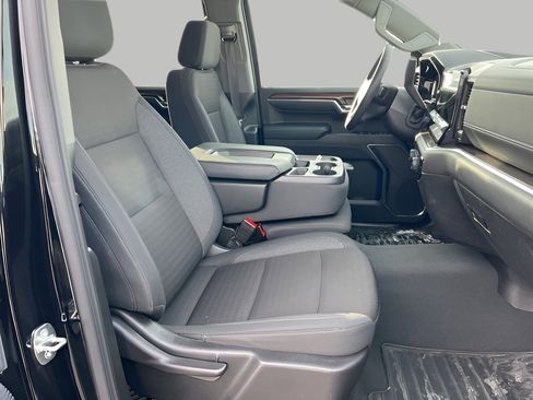 Used 2024 Chevrolet Silverado 1500 LT image 34