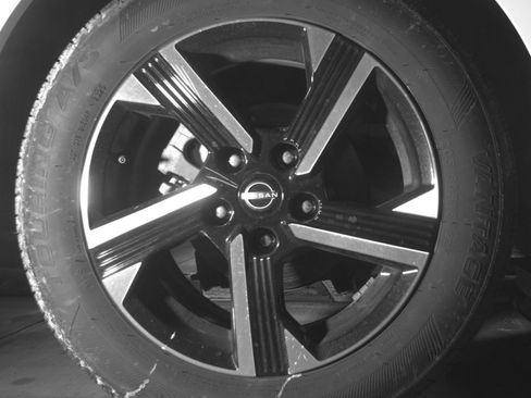 Used 2025 Nissan Sentra SV FWD image 18