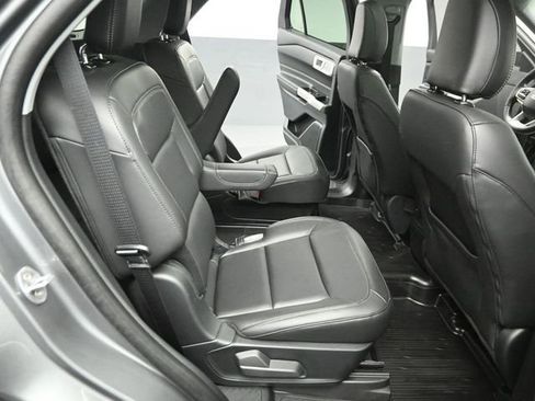 Certified 2023 Ford Explorer XLT w/ Equipment Group 202A image 29