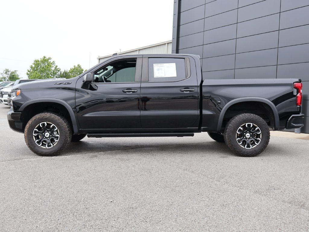 Used 2023 Chevrolet Silverado 1500 ZR2 w/ Technology Package AWD/4WD image 2