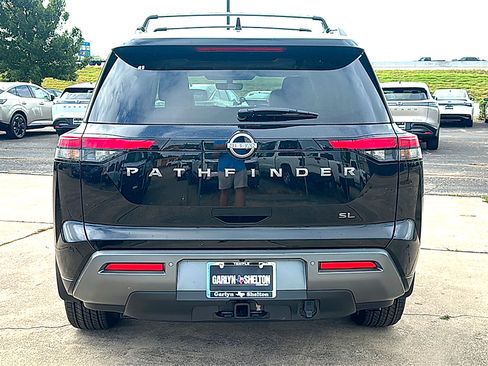 New 2026 Nissan Pathfinder SL w/ SL Premium Package FWD image 7
