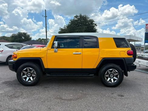 Used 2010 Toyota FJ Cruiser 4WD image 8