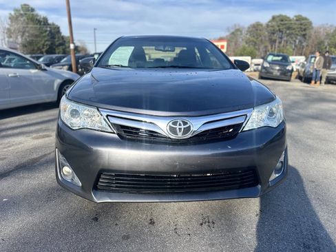 Used 2014 Toyota Camry XLE image 2