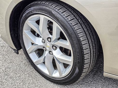 Used 2014 Chevrolet Impala LTZ image 12