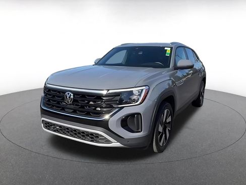 Used 2026 Volkswagen Atlas Cross Sport SE FWD image 7