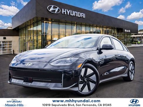 Used 2024 Hyundai Ioniq 6 SE RWD image 1