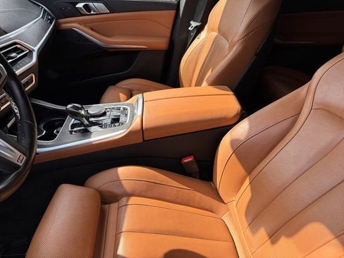 Used 2022 BMW X7 xDrive40i w/ M Sport Package image 11