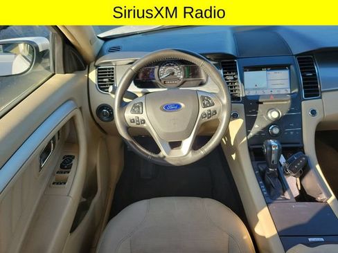 Used 2017 Ford Taurus SEL w/ Equipment Group 201A FWD image 9