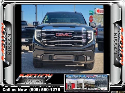 Used 2022 GMC Sierra 1500 SLT image 2