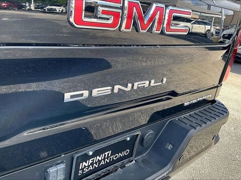 Used 2024 GMC Sierra 2500 Denali w/ Denali Reserve Package image 42