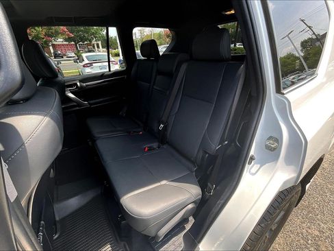 Used 2023 Lexus GX 460 Premium w/ Premium Package AWD/4WD image 28