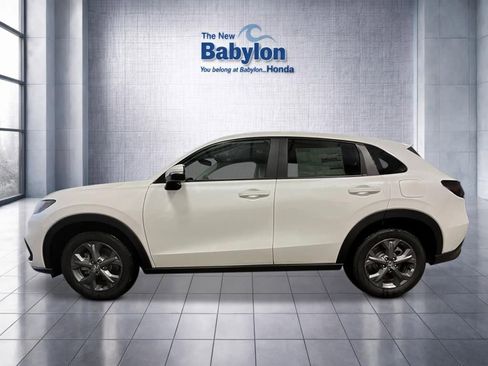 New 2026 Honda HR-V LX image 2