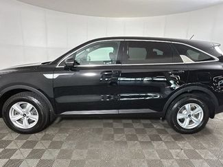 Used 2023 Kia Sorento LX AWD/4WD video 5