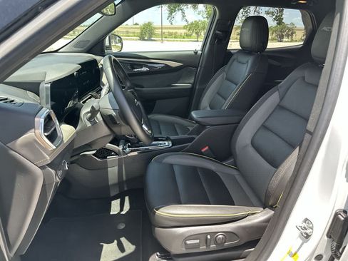 Used 2024 Chevrolet TrailBlazer ACTIV w/ Convenience Package FWD image 16