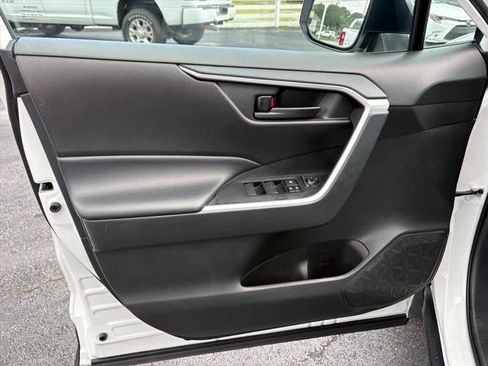 Used 2025 Toyota RAV4 LE FWD image 21