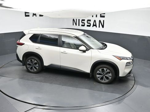Used 2023 Nissan Rogue SV image 33