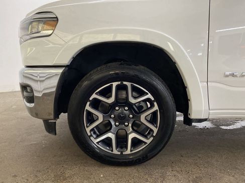 Used 2025 RAM 1500 Laramie image 12