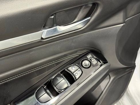 Used 2021 Nissan Altima 2.5 SV image 14